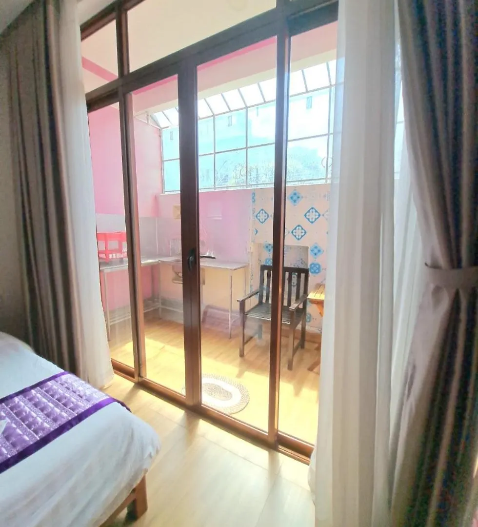 Ms Tri Homestay Χόι Αν